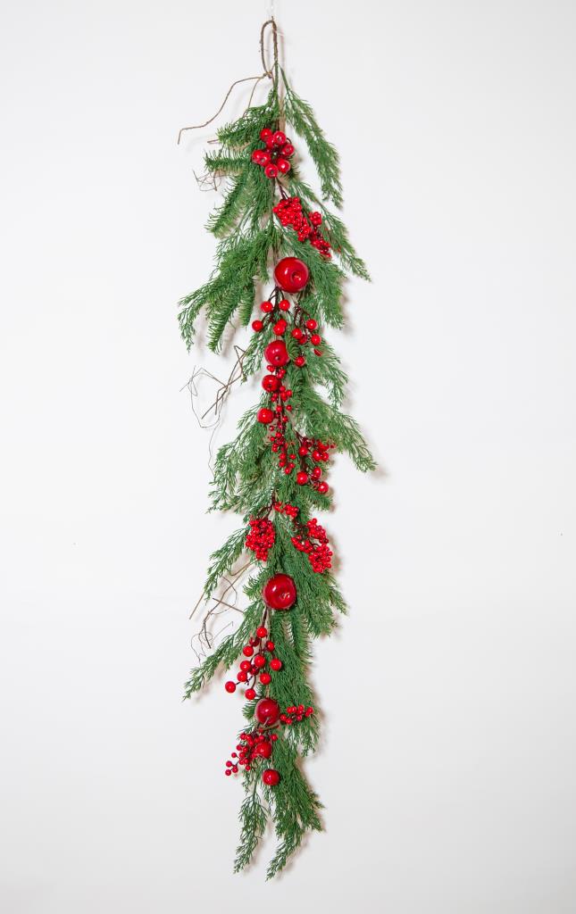 Red Berry Garland – Festive Decoration