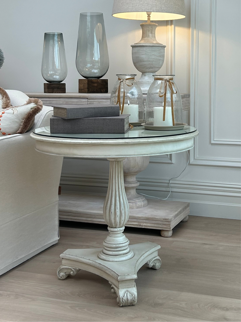 Château Round Pedestal Accent Table